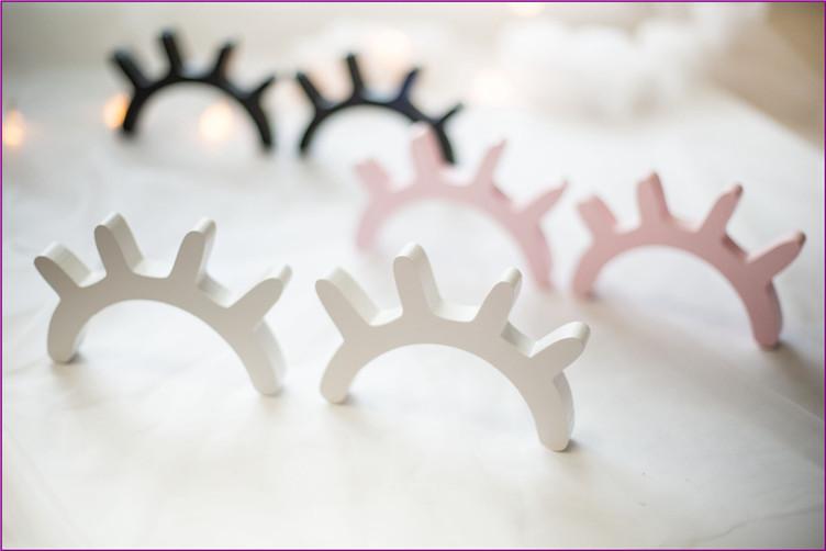 Cute Wood Eyelash Ornament