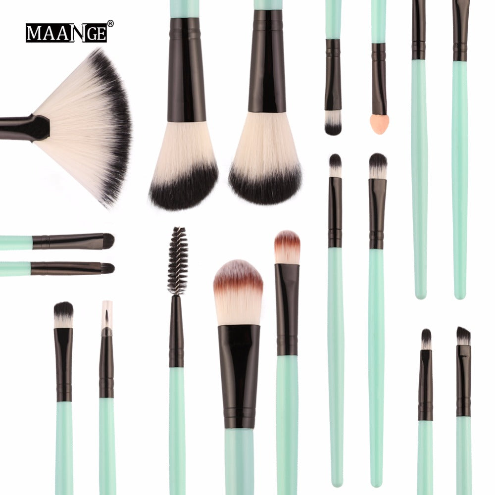 18 Pc Makeup Brush Set