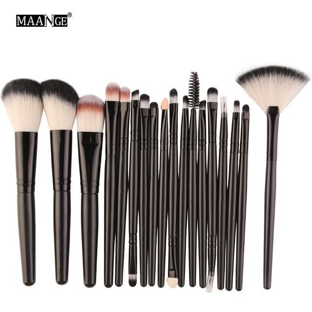 18 Pc Makeup Brush Set