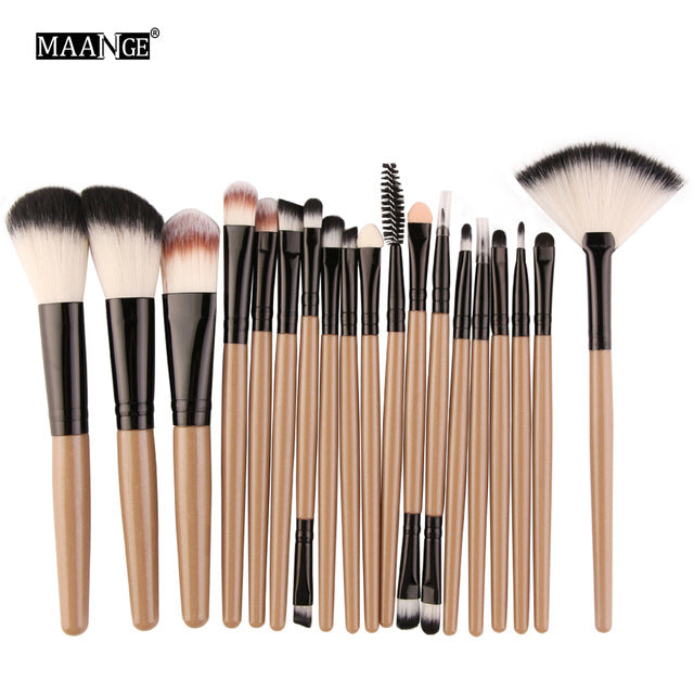18 Pc Makeup Brush Set