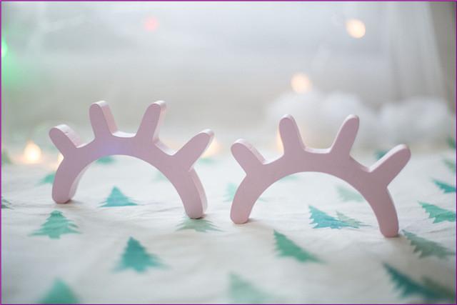 Cute Wood Eyelash Ornament